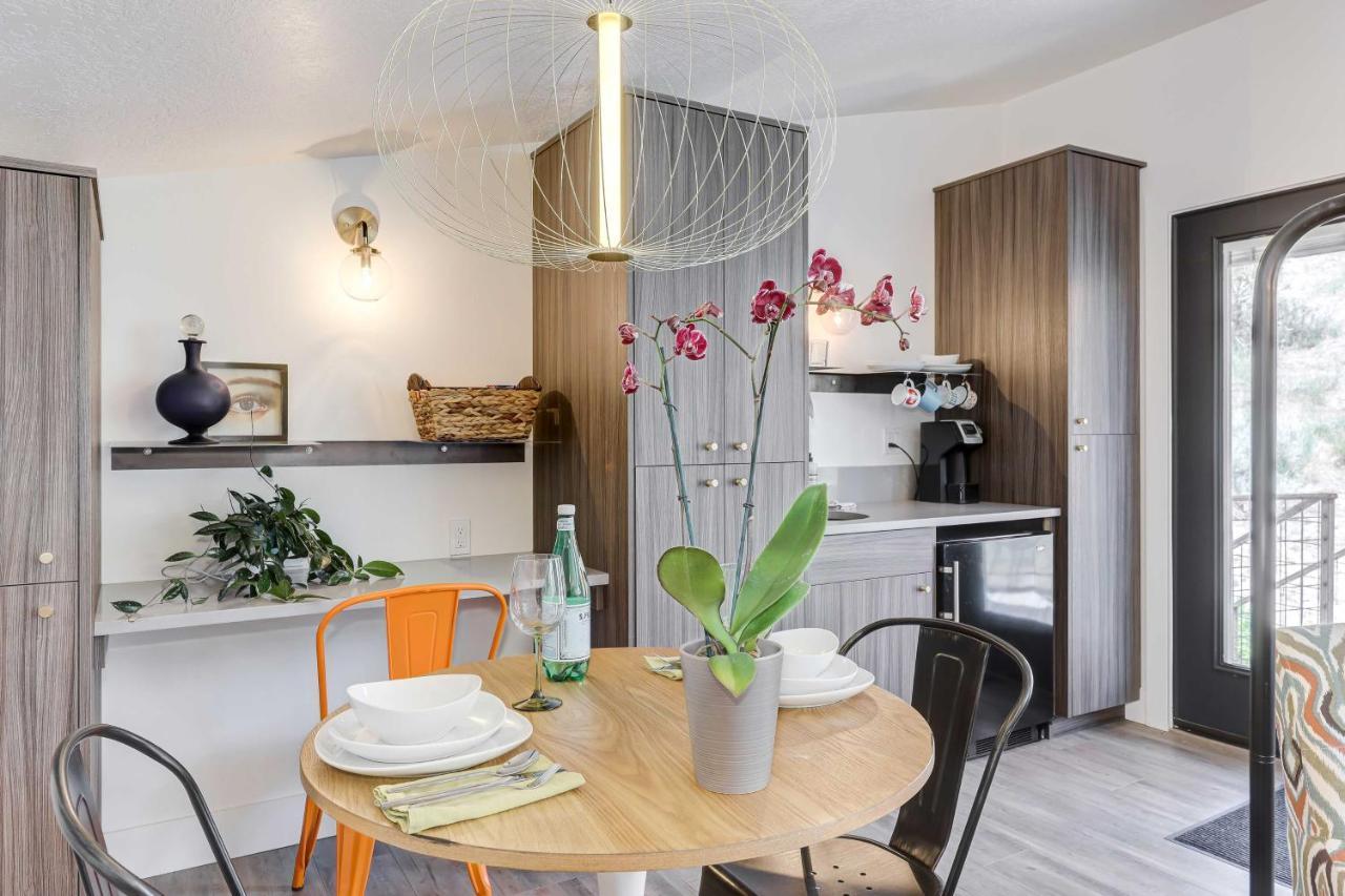 Stylish And Modern Boise Studio With Foothills Views! Екстериор снимка
