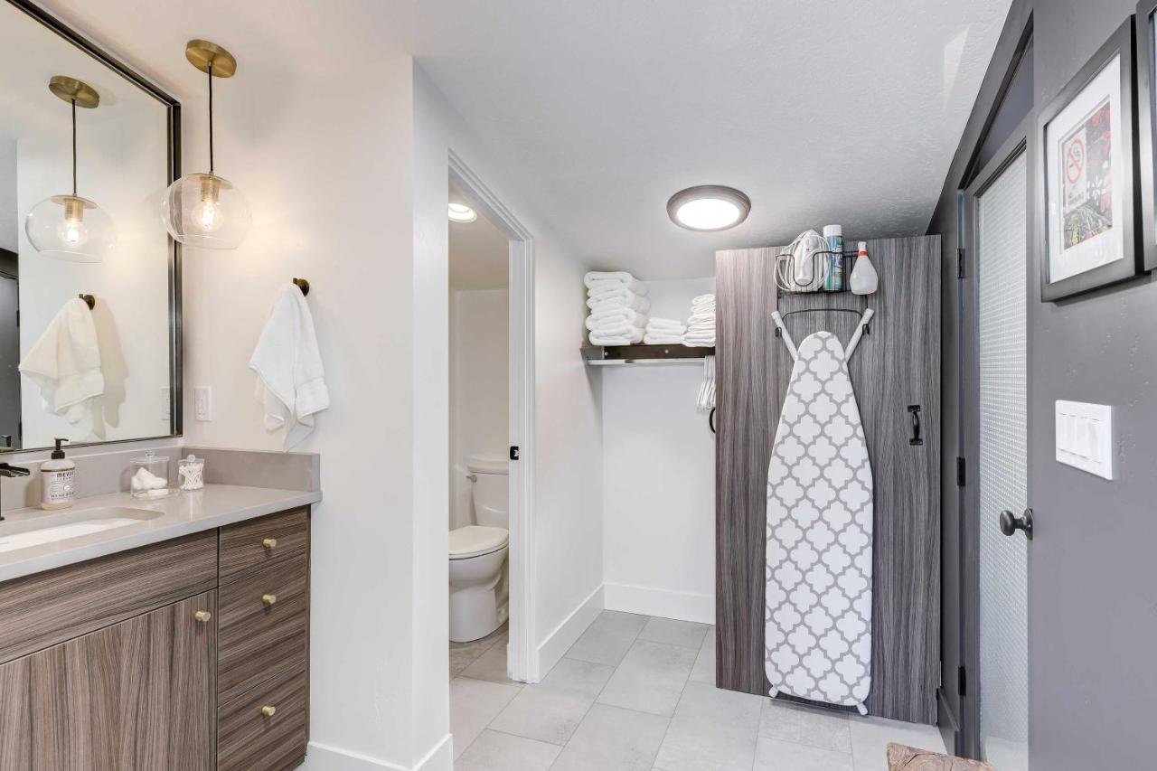 Stylish And Modern Boise Studio With Foothills Views! Екстериор снимка